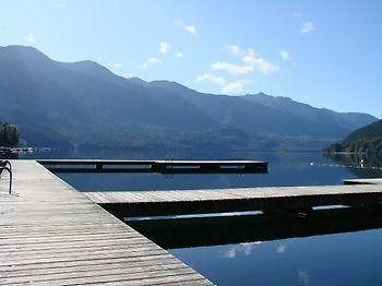 Cabins And Campground At Cultus Lake Park Hotel Chilliwack Exterior foto