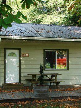 Cabins And Campground At Cultus Lake Park Hotel Chilliwack Exterior foto
